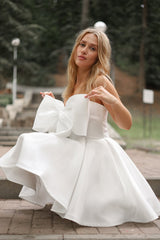 Cute Bow A-line Mini Wedding Dresses, Reciption Dresses, Homecoming Dresses